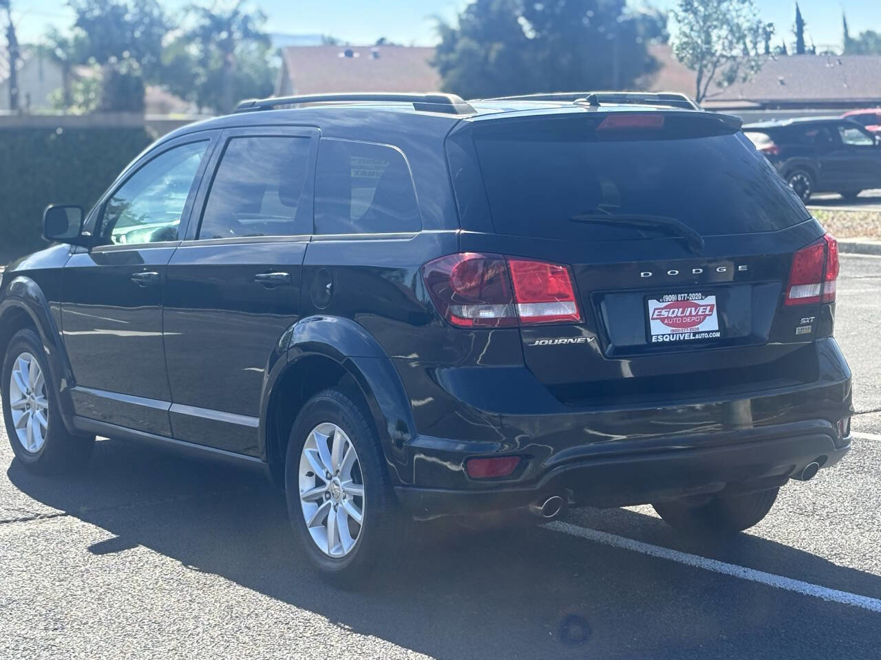 Used 2017 Dodge Journey SXT w/ Comfort/Convenience Group image 8