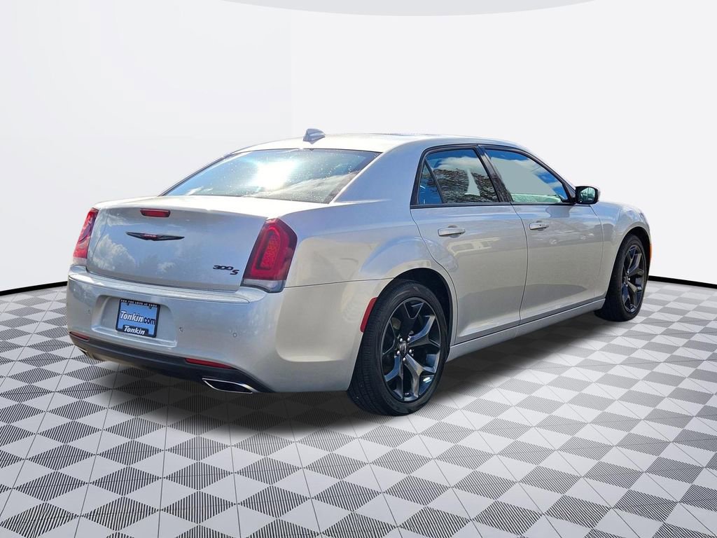 Used 2023 Chrysler 300 S image 6