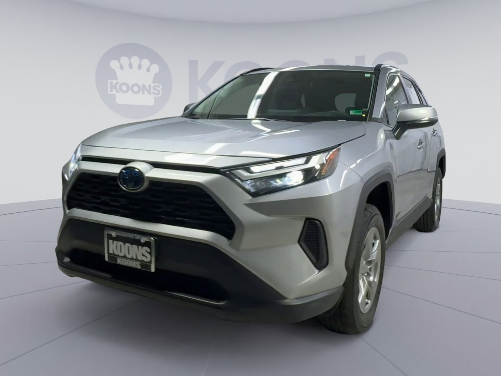 Used 2024 Toyota RAV4 XLE w/ Convenience Package AWD/4WD image 4