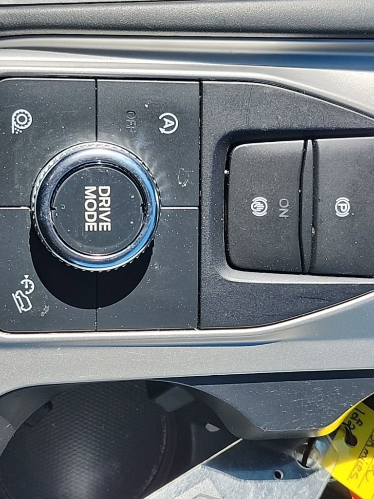 Used 2021 Ford Explorer XLT image 33