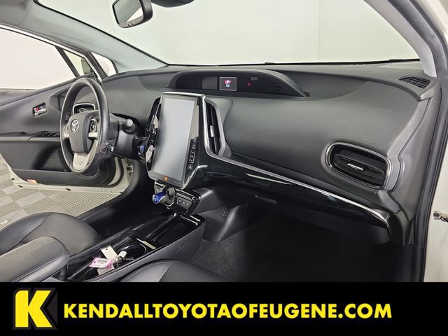 Used 2017 Toyota Prius Prime Advanced image 17
