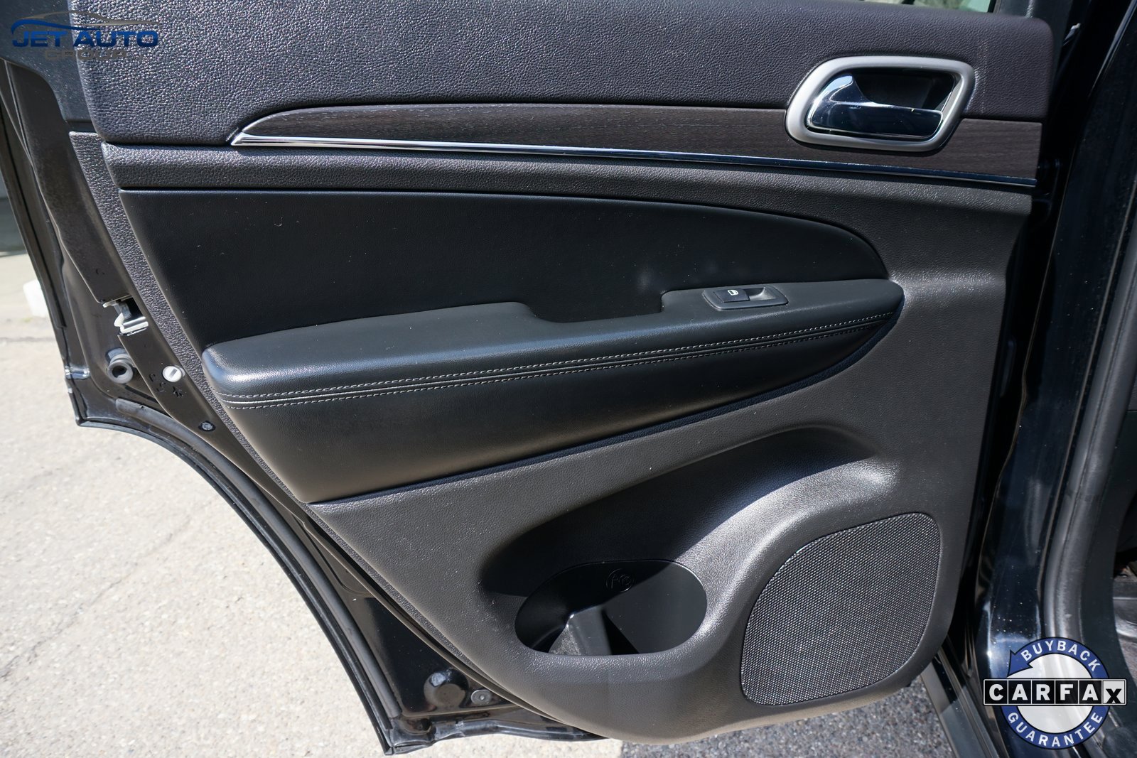 Used 2018 Jeep Grand Cherokee Limited image 20