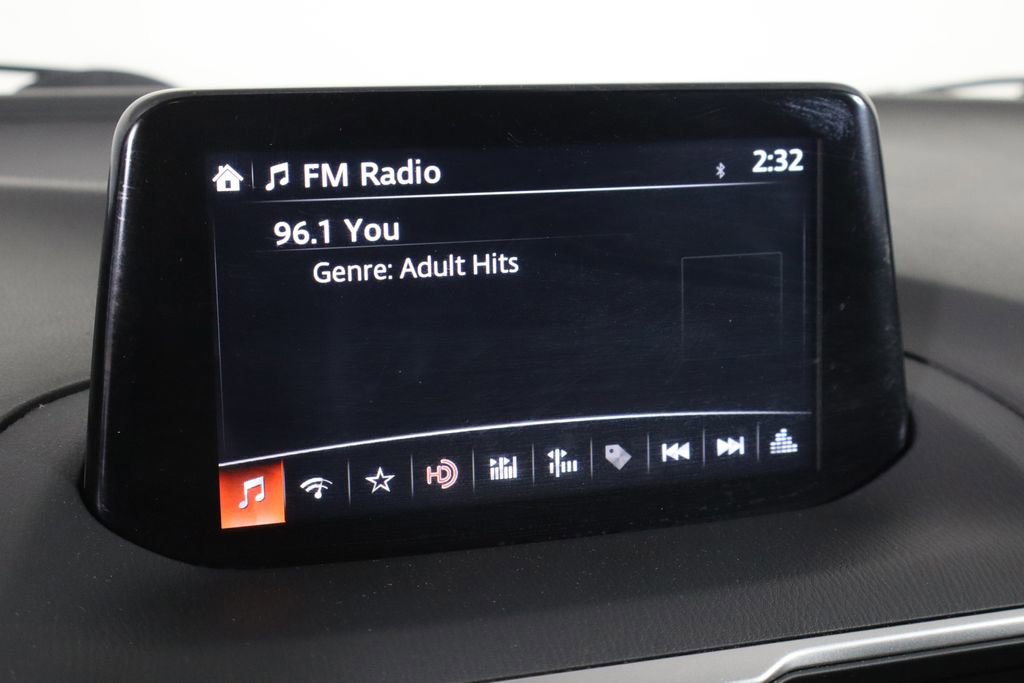 Used 2017 MAZDA MAZDA3 Touring image 29