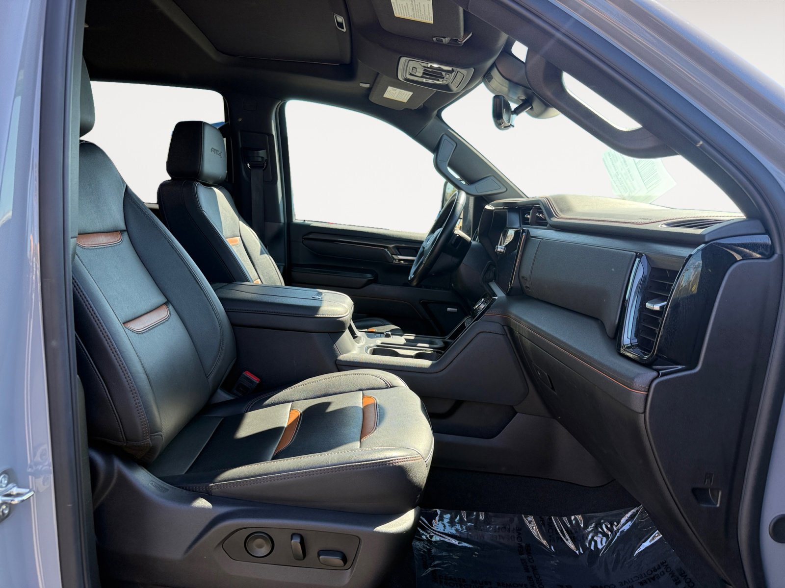 Used 2025 GMC Sierra 2500 AT4 w/ AT4 Premium Plus Package image 19