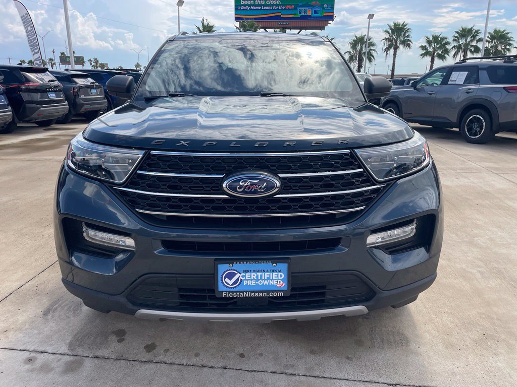 Used 2023 Ford Explorer XLT w/ Equipment Group 202A RWD image 2