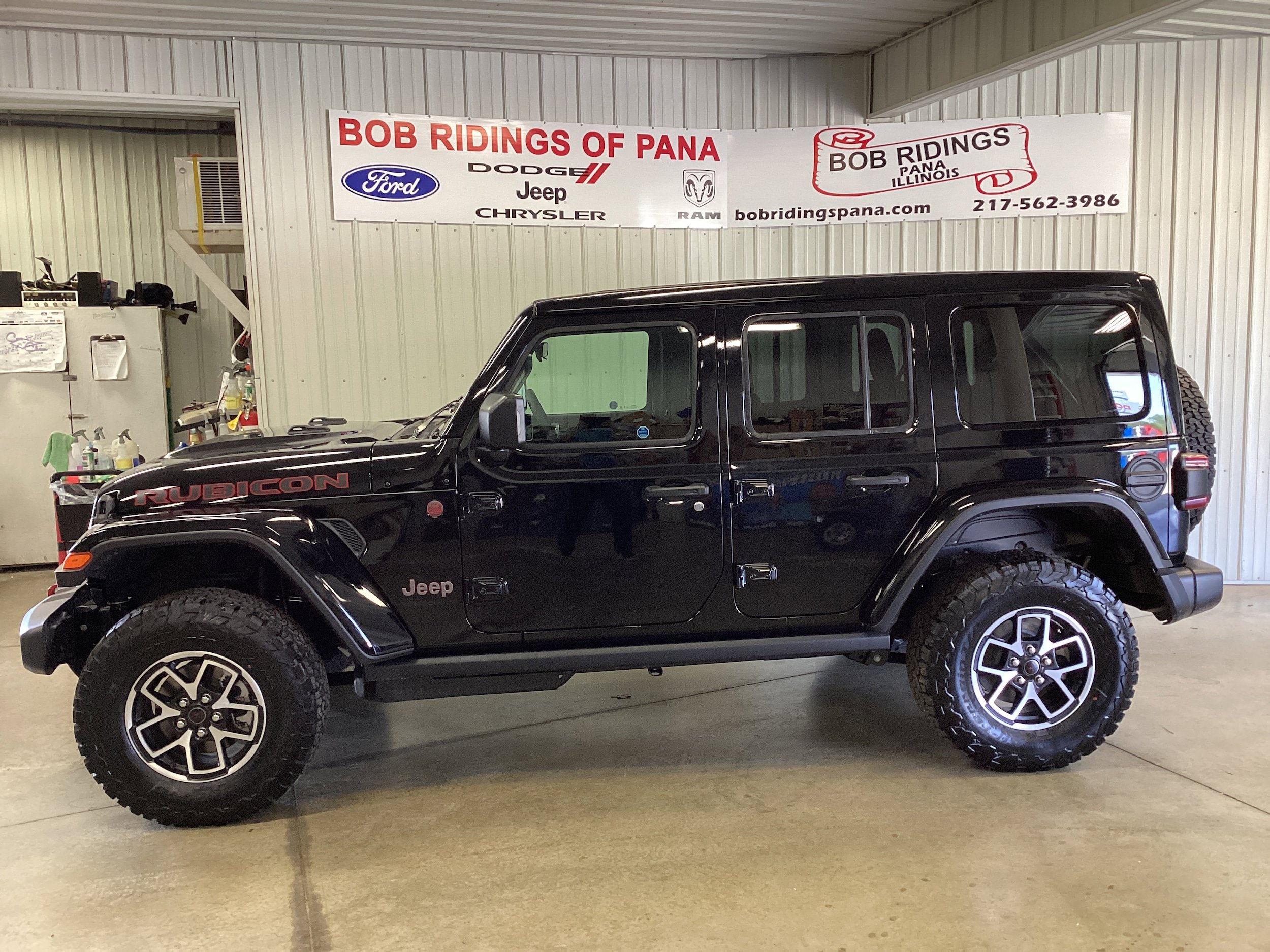 New 2026 Jeep Wrangler Unlimited Rubicon AWD/4WD image 2