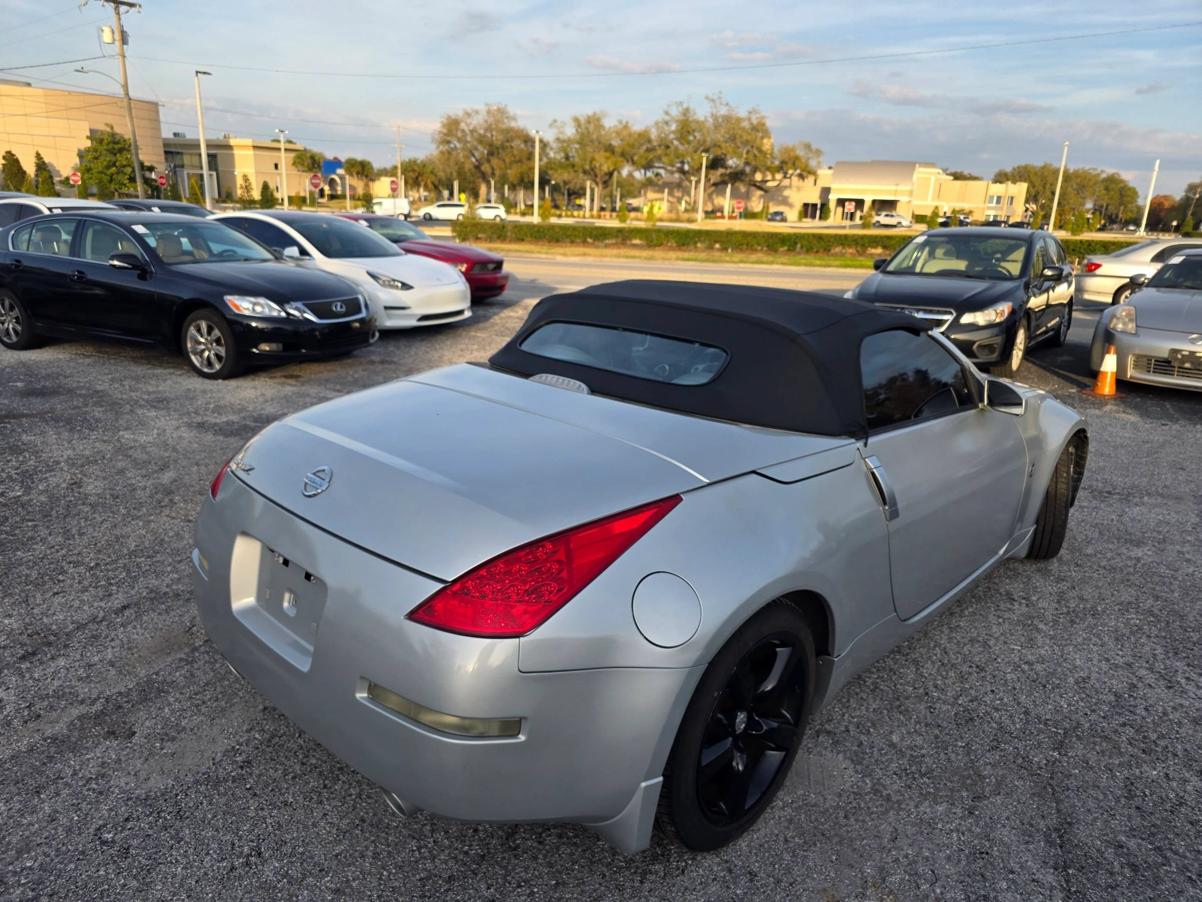 Used 2007 Nissan 350Z Enthusiast RWD image 23