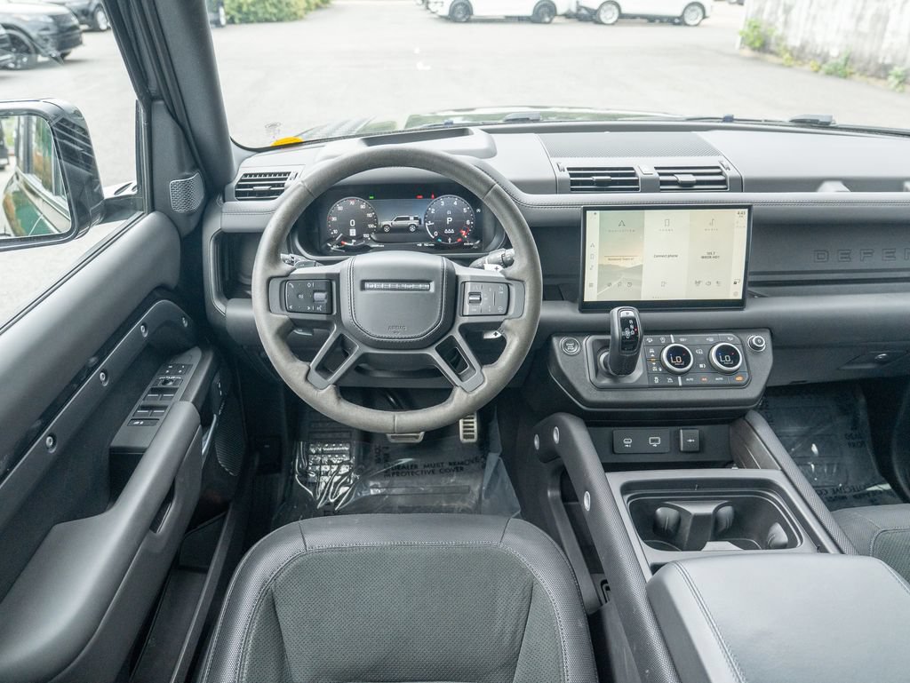 Certified 2023 Land Rover Defender 110 V8 AWD/4WD image 13