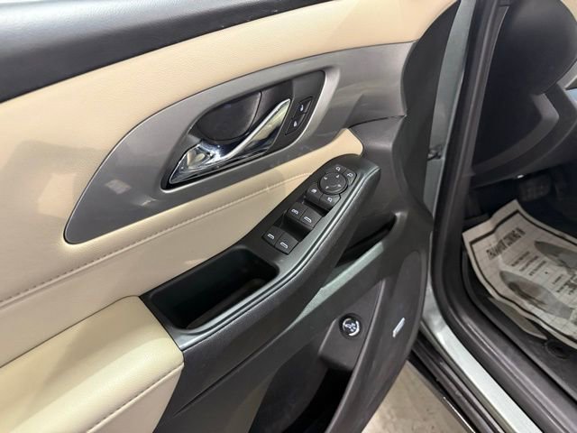 Certified 2023 Chevrolet Traverse LT w/ LT Premium Package image 11