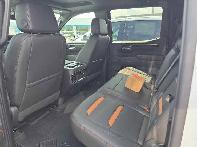 New 2026 GMC Sierra 1500 AT4 w/ Technology Package AWD/4WD image 10