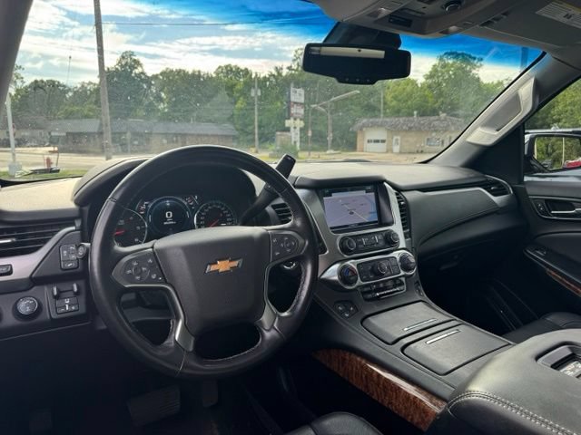 Used 2020 Chevrolet Suburban Premier AWD/4WD image 14