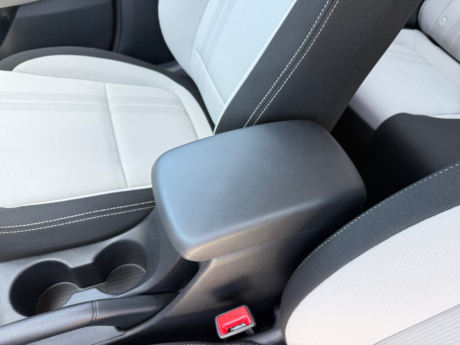 Certified 2022 Hyundai Venue SEL FWD image 14