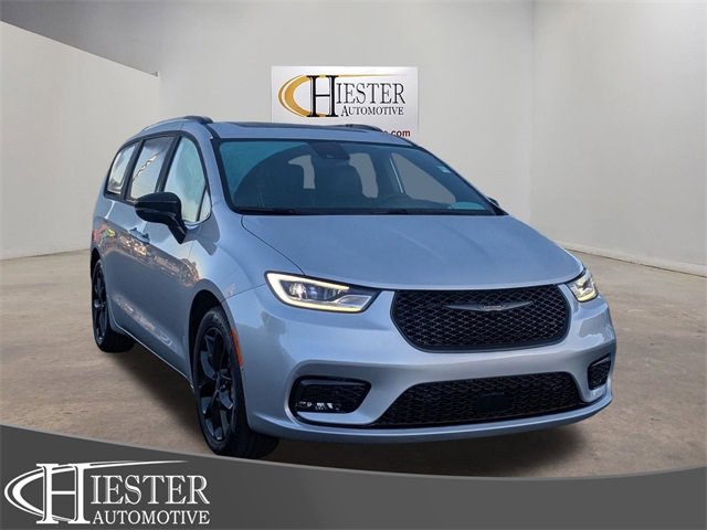 New 2026 Chrysler Pacifica Limited
