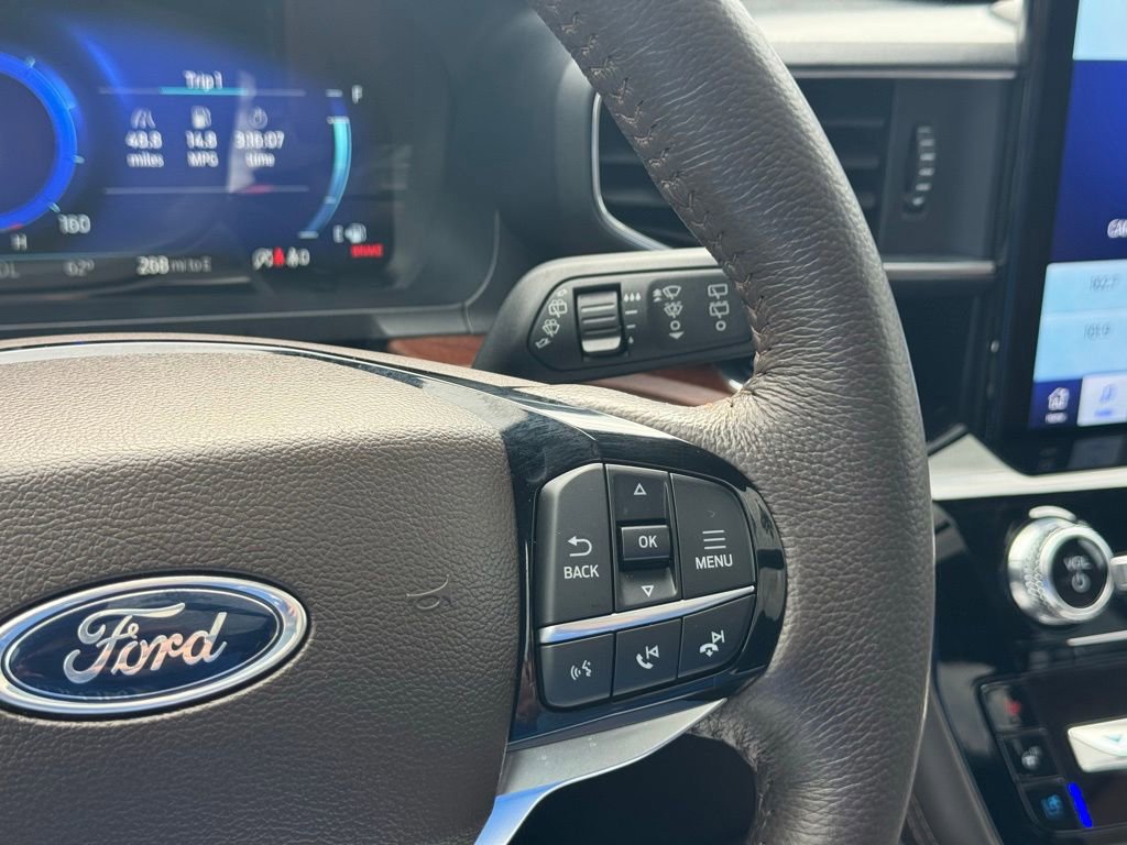 Used 2023 Ford Explorer King Ranch w/ Technology Package image 17