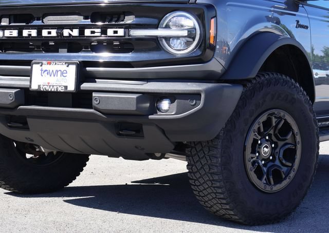 Used 2023 Ford Bronco Outer Banks w/ Sasquatch Package AWD/4WD image 11