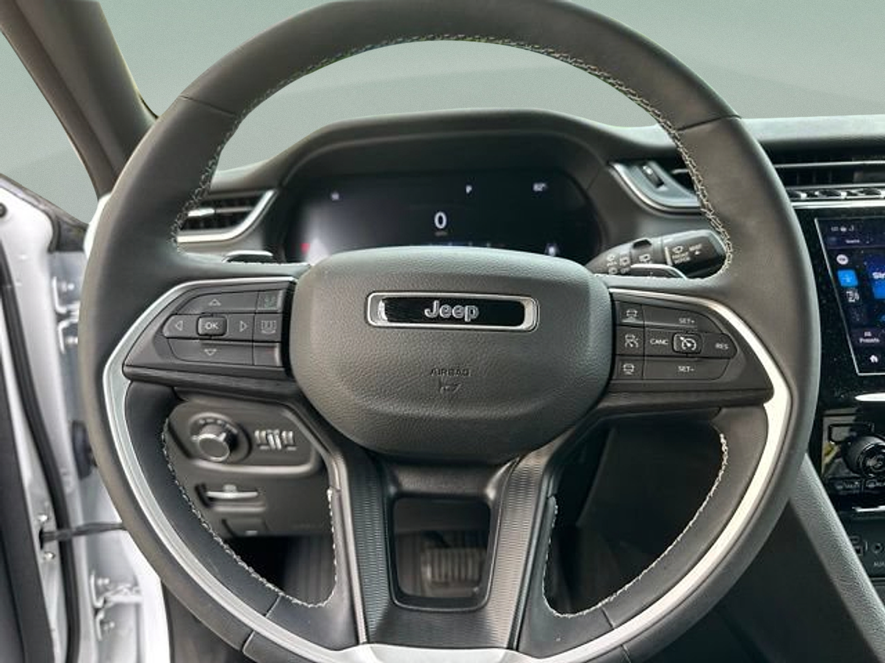 Certified 2023 Jeep Grand Cherokee Altitude AWD/4WD image 23