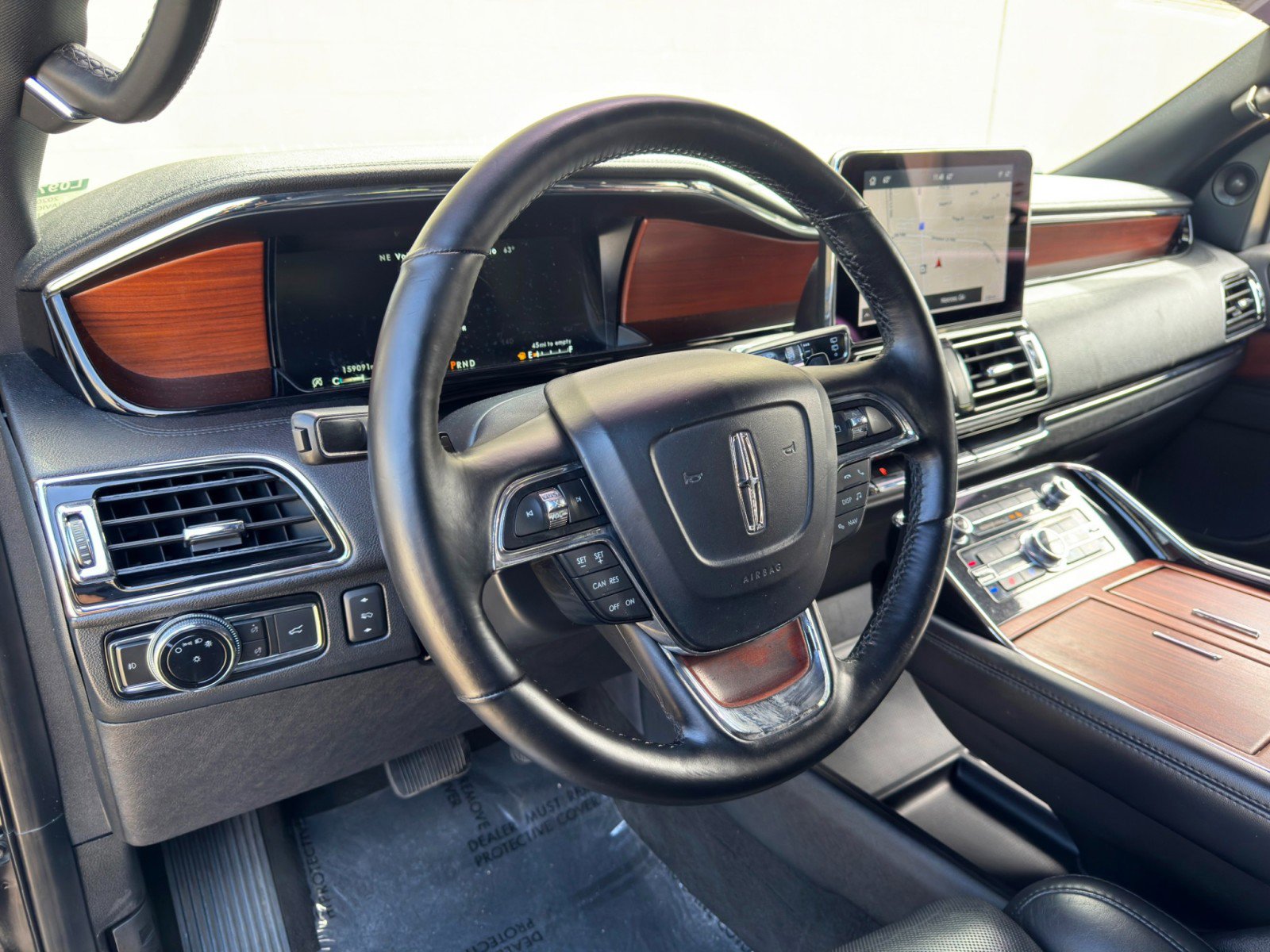 Used 2020 Lincoln Navigator L 4WD image 13