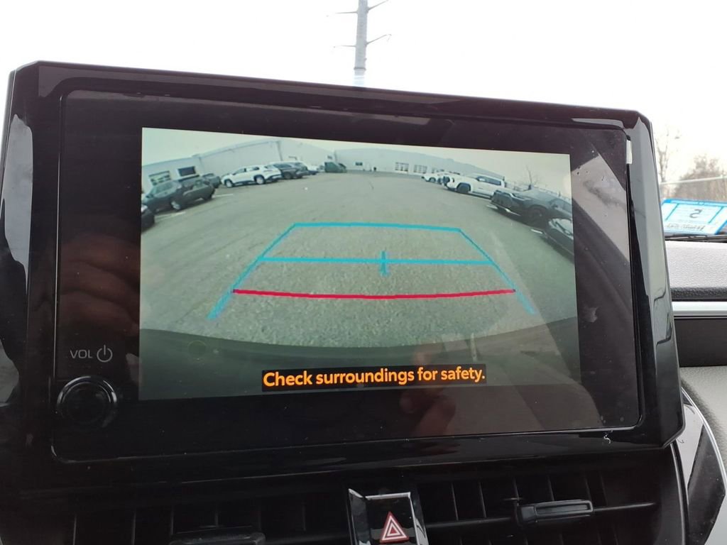Used 2025 Toyota Corolla Cross LE w/ Moonroof Package image 14