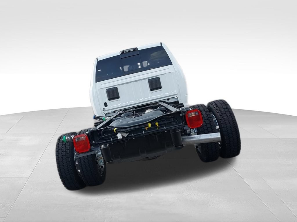 New 2026 RAM 4500 4x4 Crew Cab DRW w/ Laramie Trim Package image 7