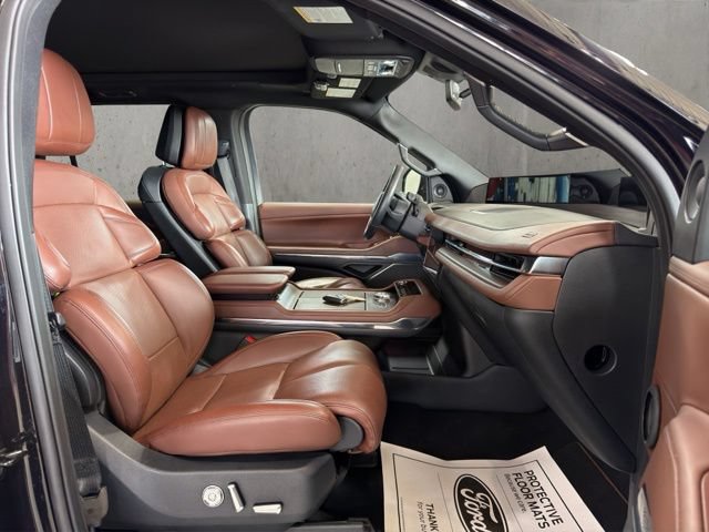 Used 2025 Lincoln Navigator L Reserve AWD/4WD image 22