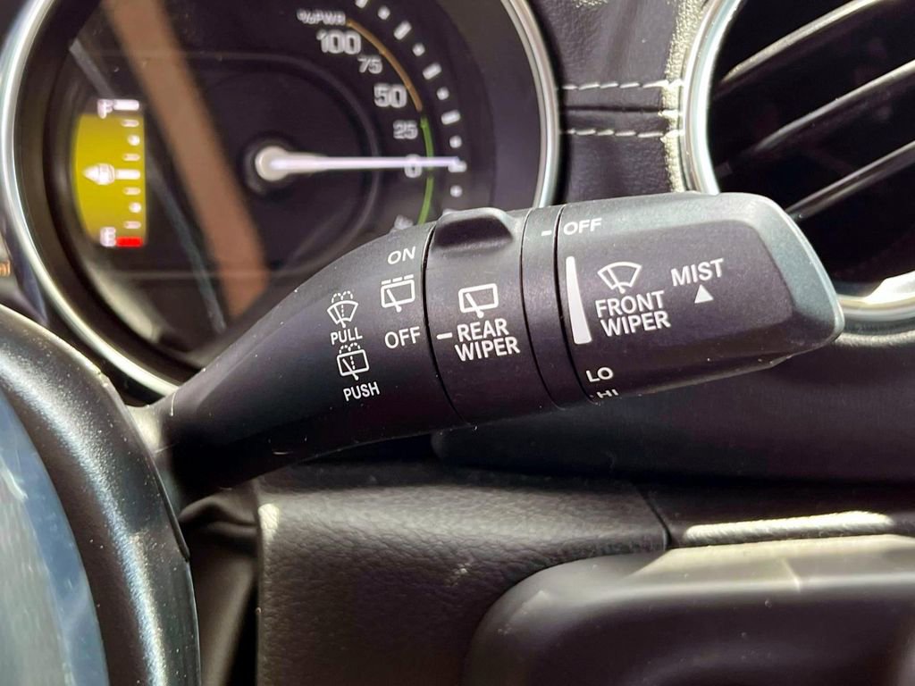 Used 2022 Jeep Wrangler Unlimited Sahara w/ Dual Top Group image 18