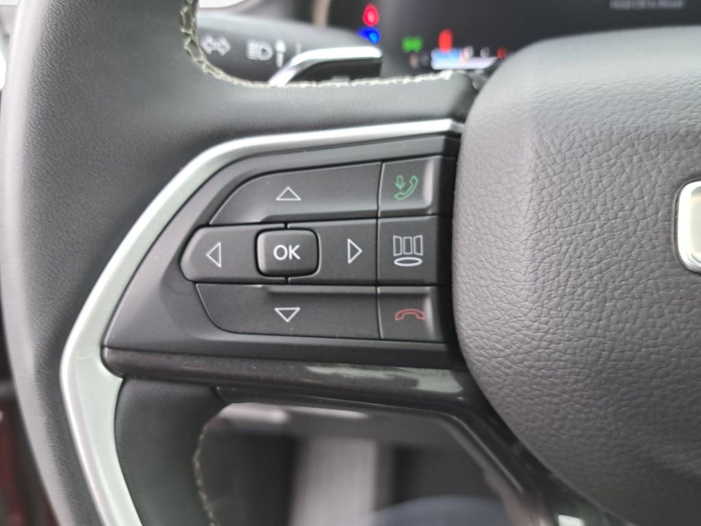 Certified 2023 Jeep Grand Cherokee L Laredo AWD/4WD image 21