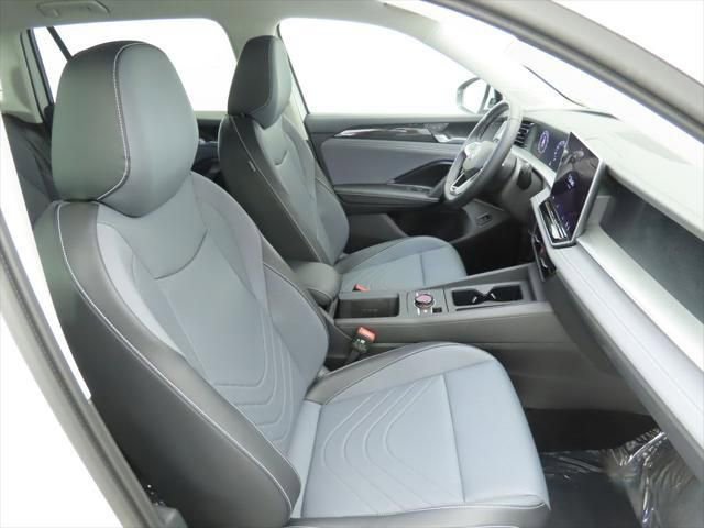 New 2026 Volkswagen Tiguan SE image 18