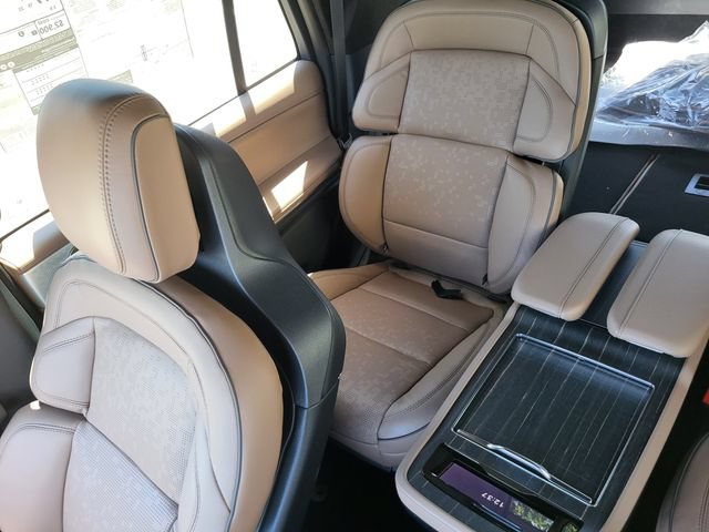 New 2026 Lincoln Navigator Black Label AWD/4WD image 13