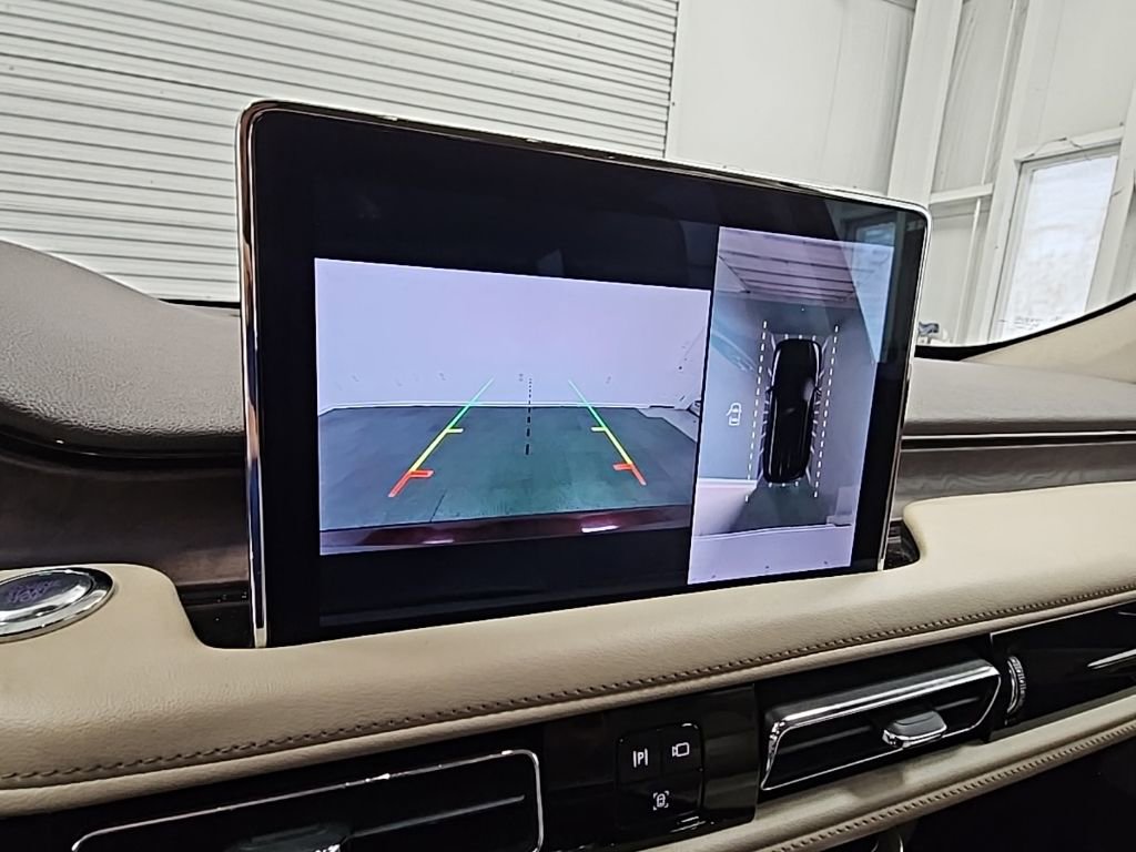 Used 2020 Lincoln Aviator Reserve w/ Equipment Group 202A image 19