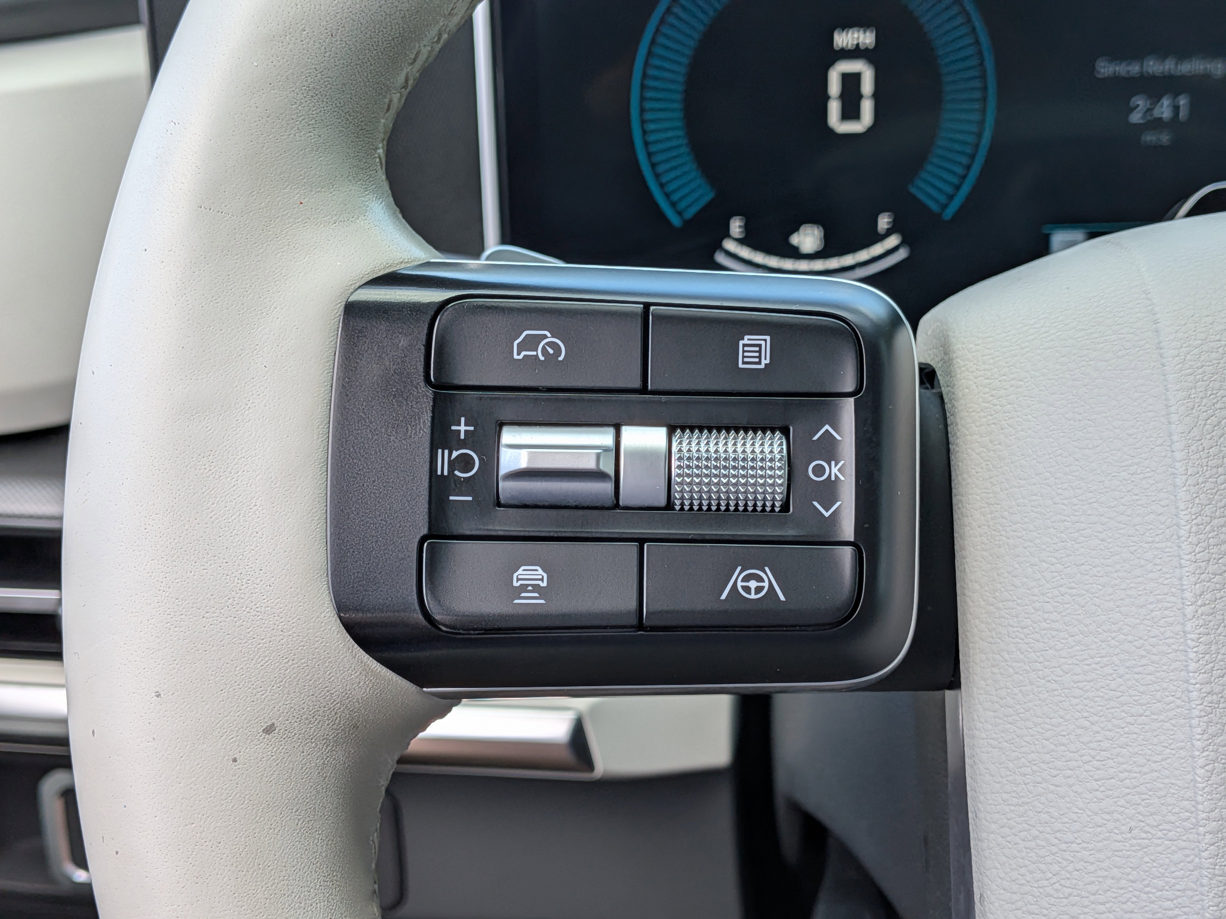 Used 2024 Hyundai Santa Fe SEL image 24