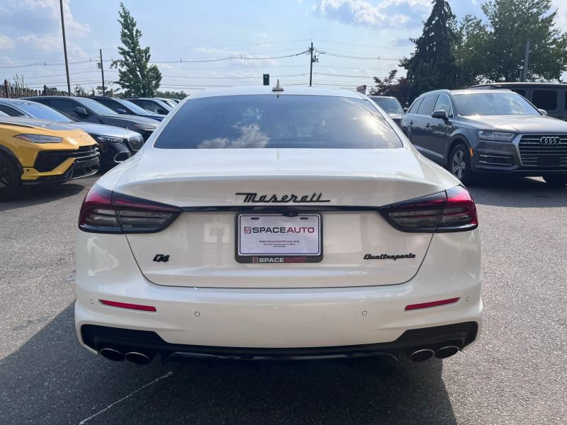 Used 2018 Maserati Quattroporte S GranSport Q4 AWD/4WD image 6