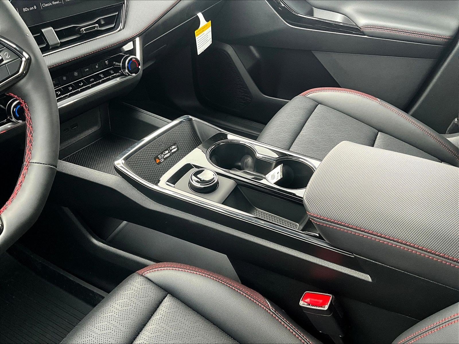 New 2027 Chevrolet Equinox RS w/ Safety and Technology Package FWD image 12
