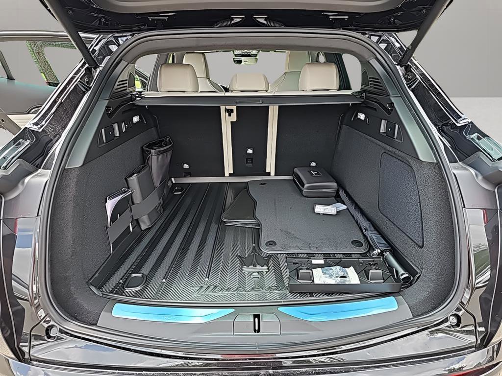 New 2024 Maserati Grecale Modena image 29