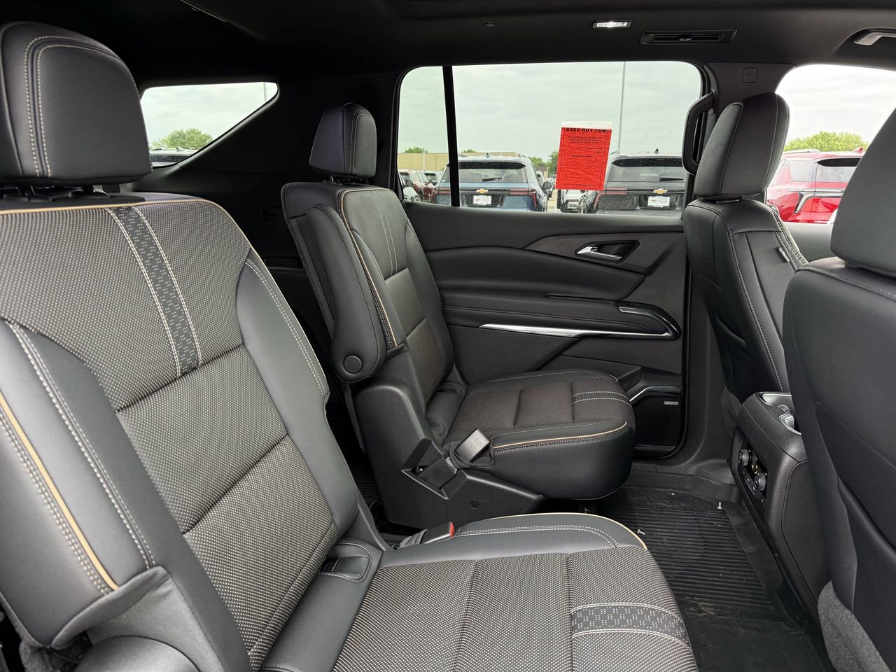 Certified 2025 Chevrolet Traverse High Country image 24