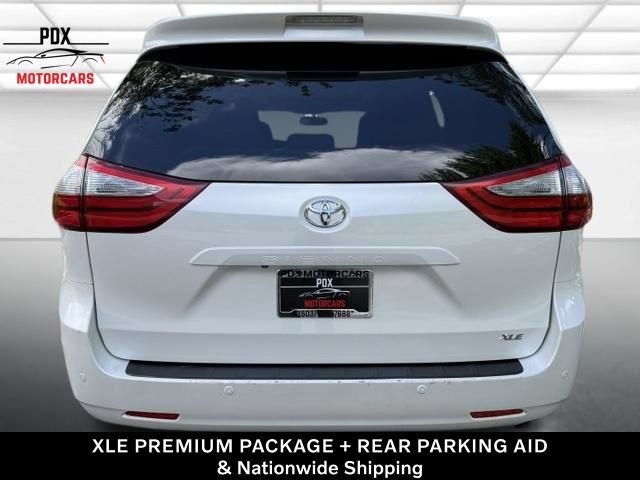 Used 2017 Toyota Sienna XLE Premium FWD image 6