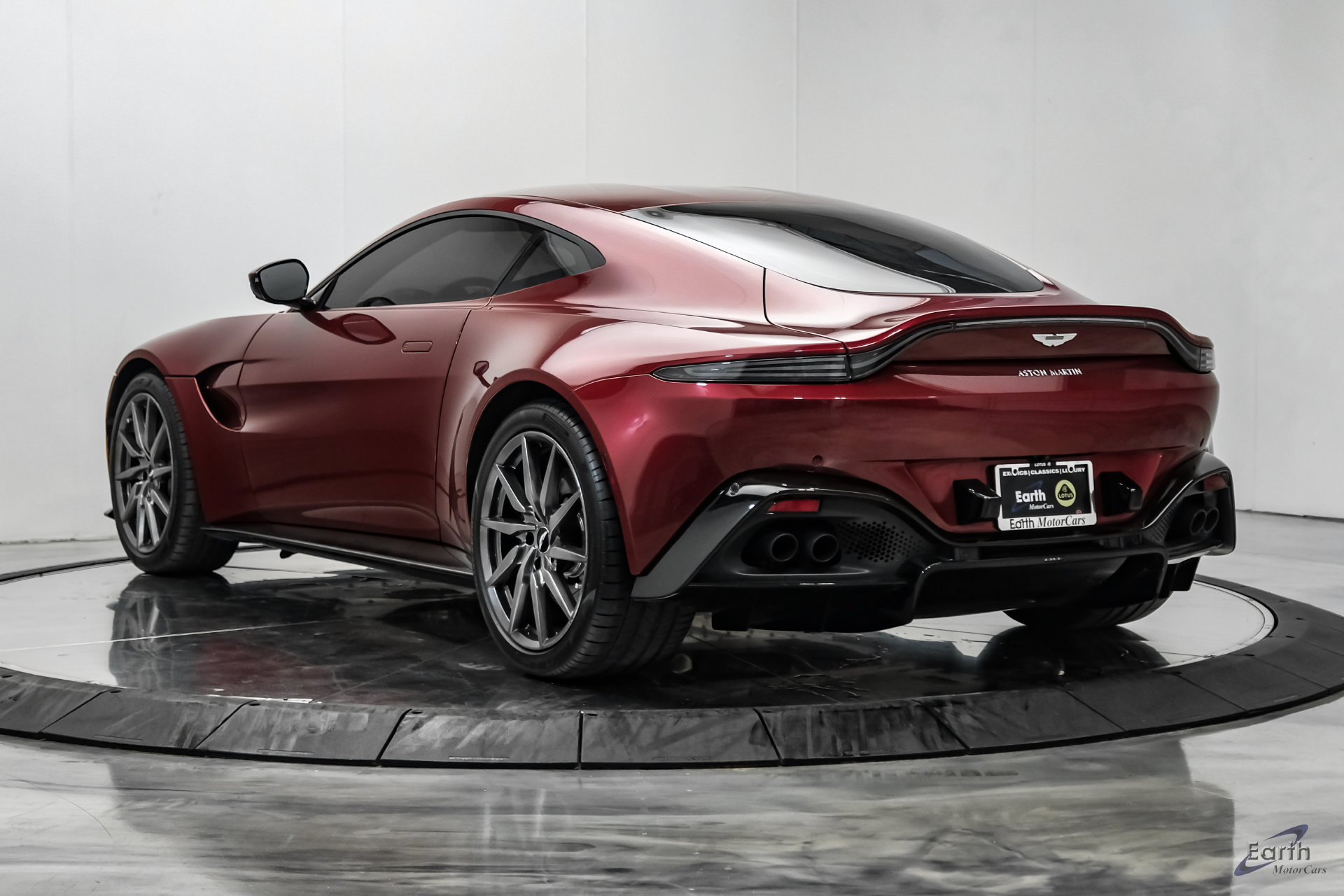 Used 2020 Aston Martin V8 Vantage Coupe RWD image 14
