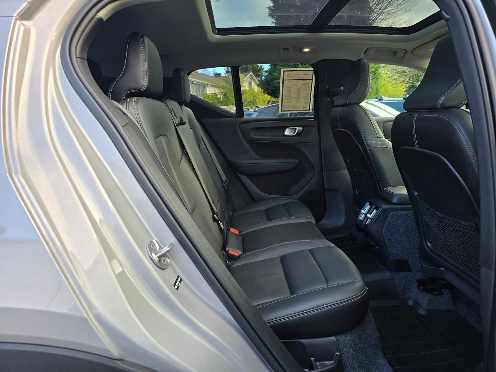 Certified 2025 Volvo XC40 B5 Plus w/ Climate Package image 12