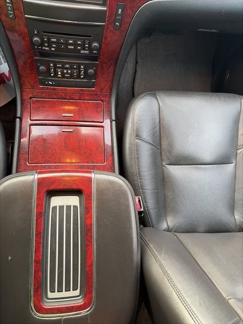 Used 2012 Cadillac Escalade Luxury image 22