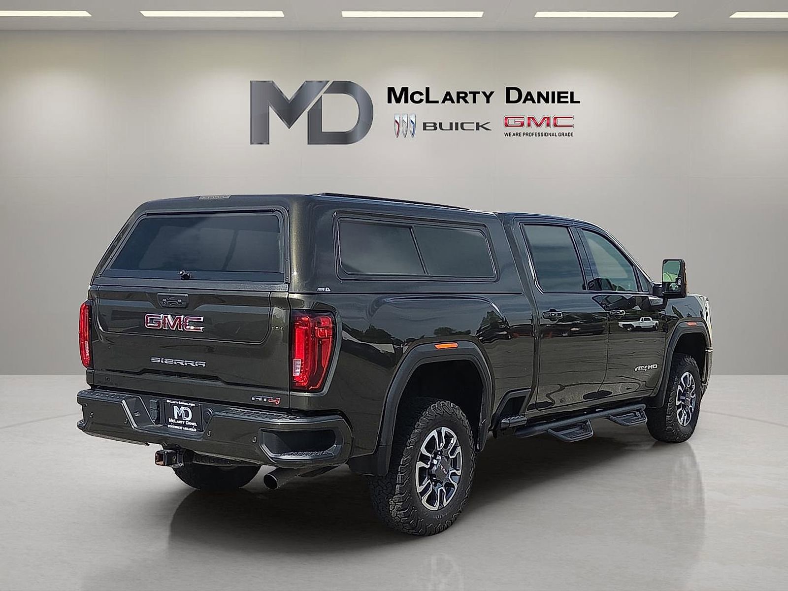 Used 2022 GMC Sierra 2500 AT4 w/ AT4 Preferred Package AWD/4WD image 5