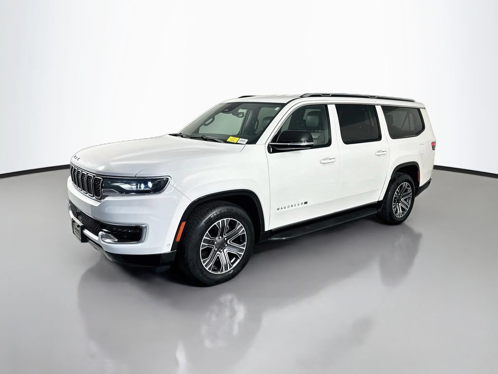 Used 2024 Jeep Wagoneer L Series II w/ Flexible Seating Group RWD image 3