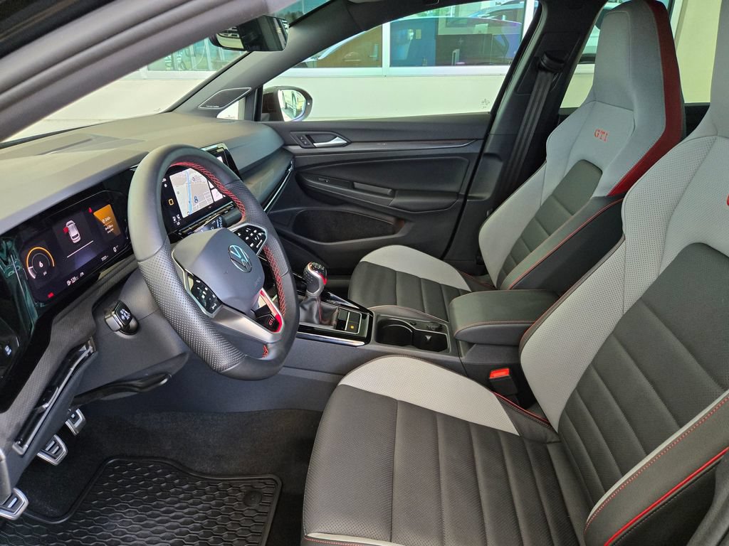 Used 2024 Volkswagen GTI SE FWD image 9