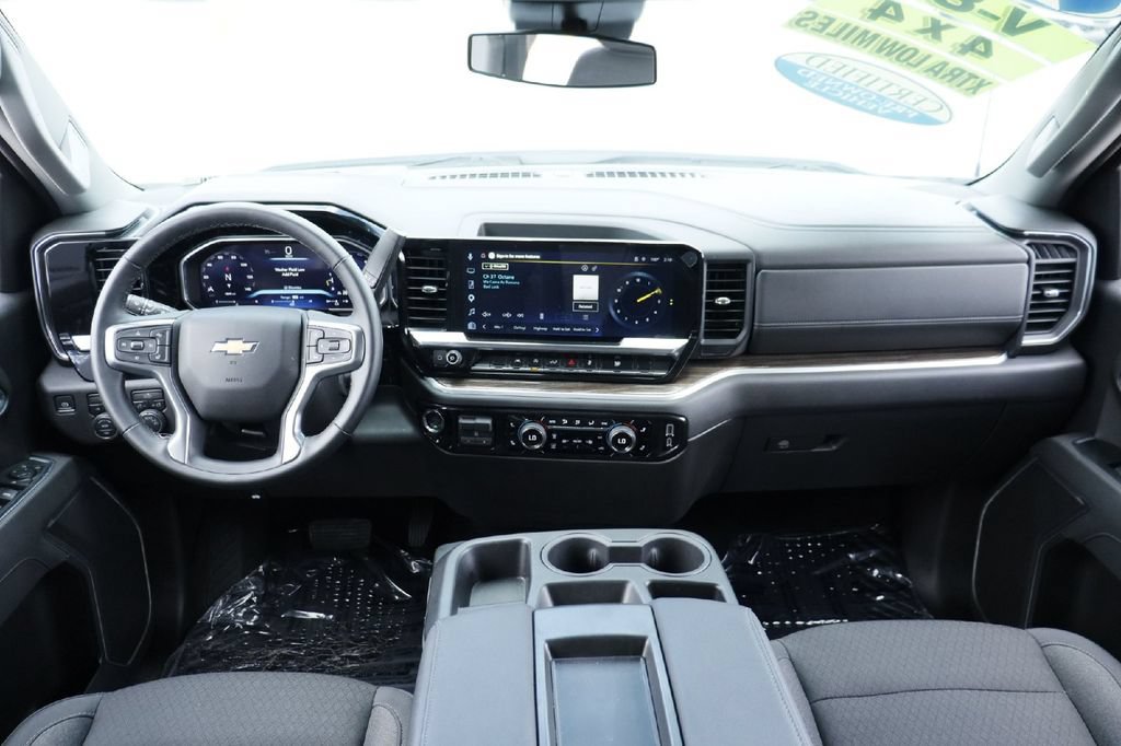 Used 2026 Chevrolet Silverado 1500 LT AWD/4WD image 18