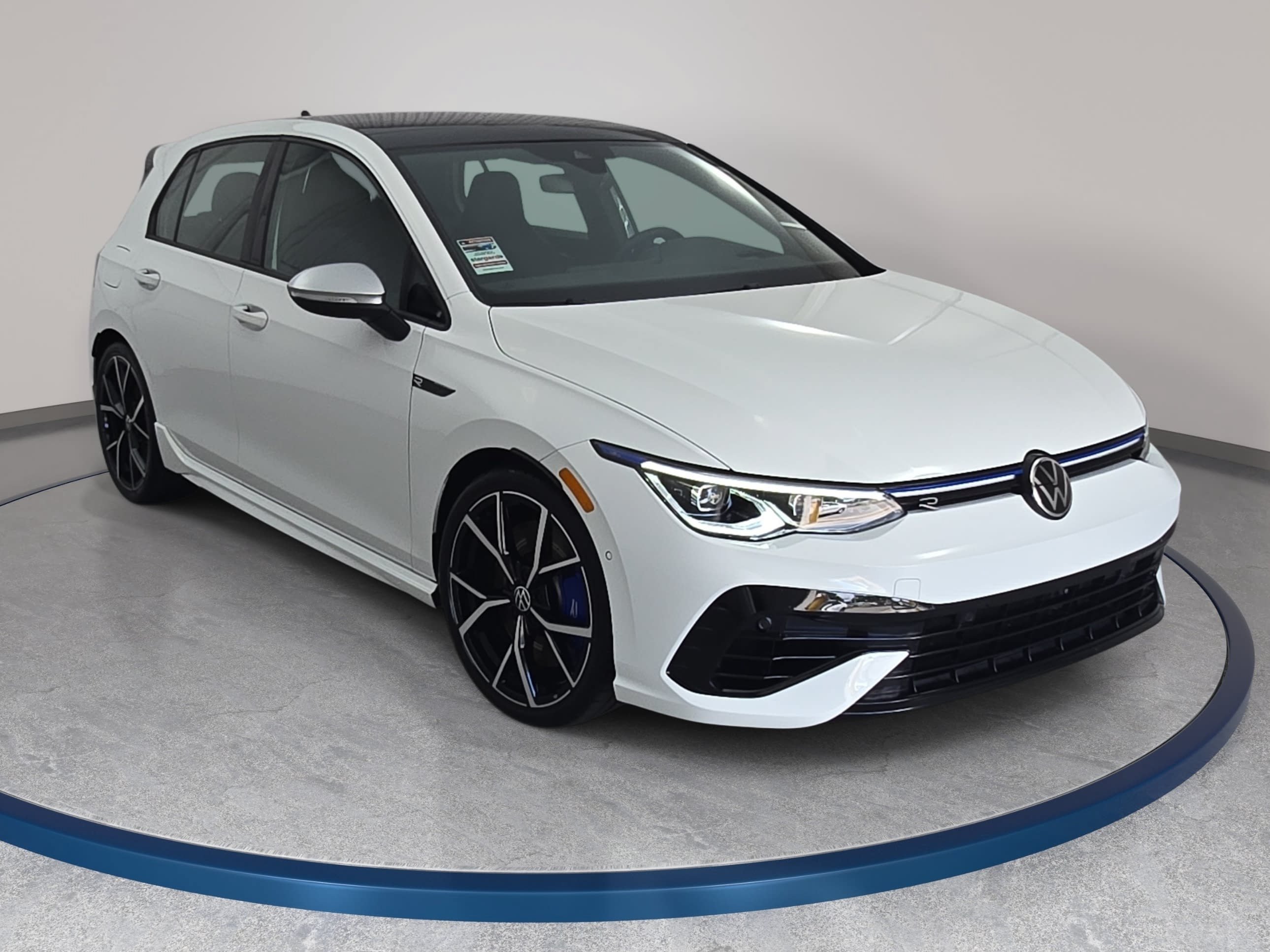 Used 2024 Volkswagen Golf R AWD/4WD image 3