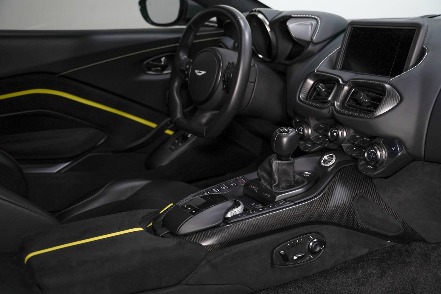 Used 2020 Aston Martin V8 Vantage AMR RWD image 36