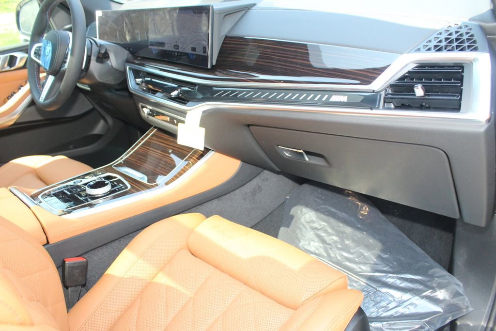 New 2026 BMW X5 M60i image 23