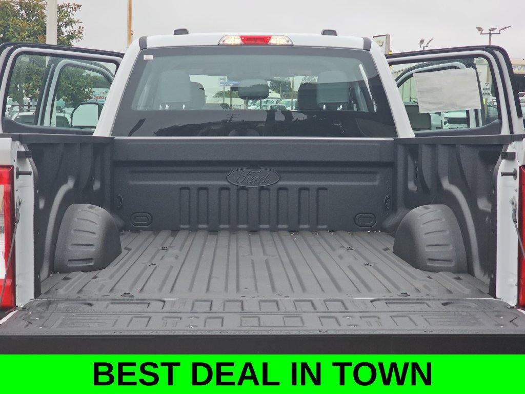 New 2026 Ford F250 XL w/ XL Chrome Package AWD/4WD image 12