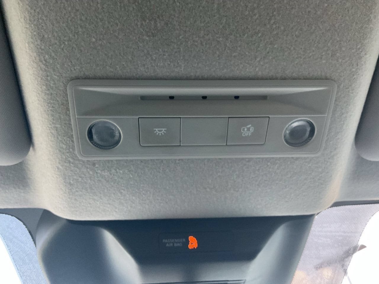 Used 2025 Nissan Kicks SV FWD image 14