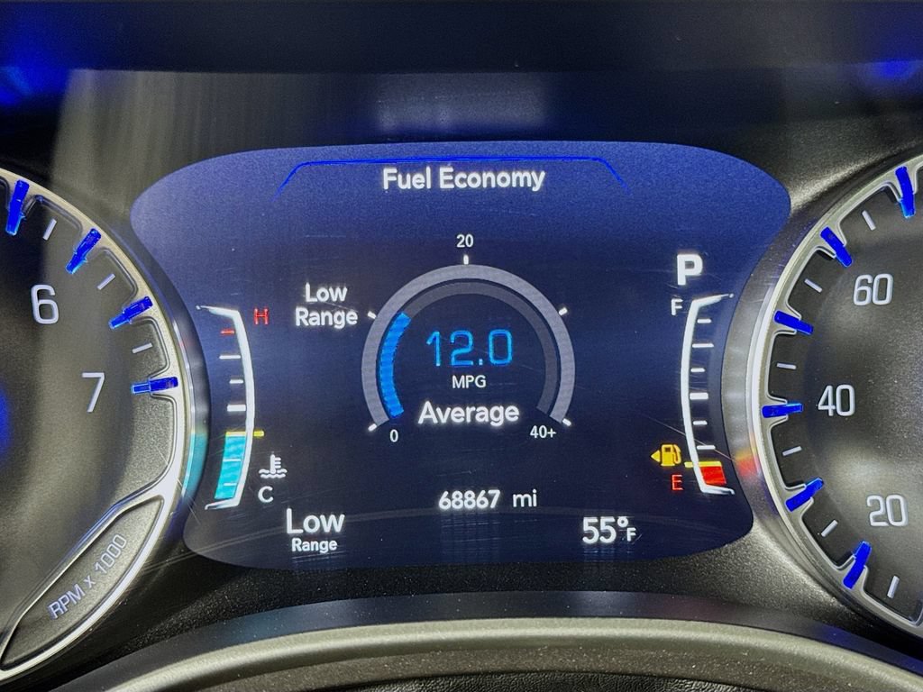 Used 2022 Chrysler Pacifica Touring-L FWD image 24