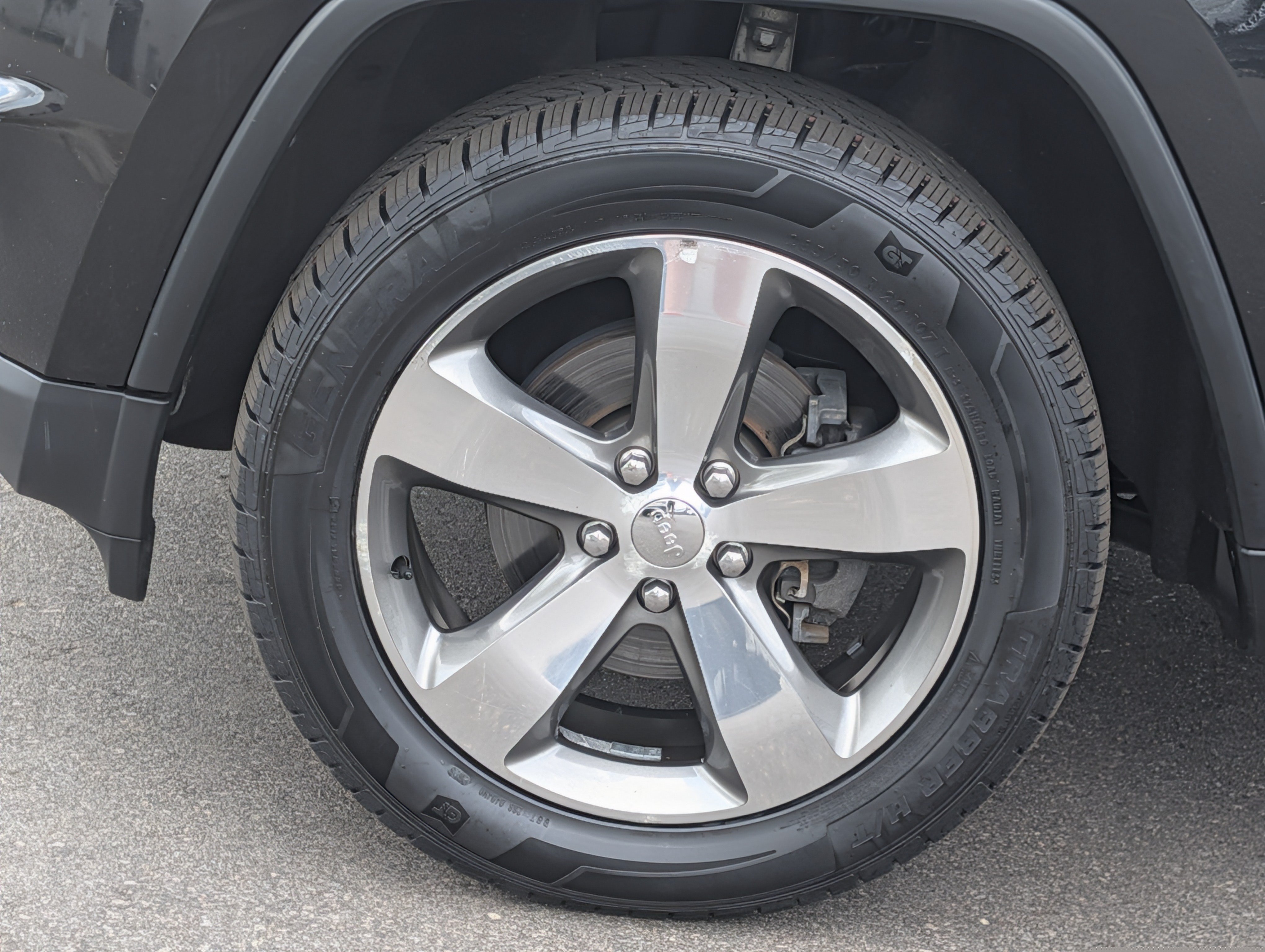 Used 2016 Jeep Grand Cherokee Limited AWD/4WD image 15