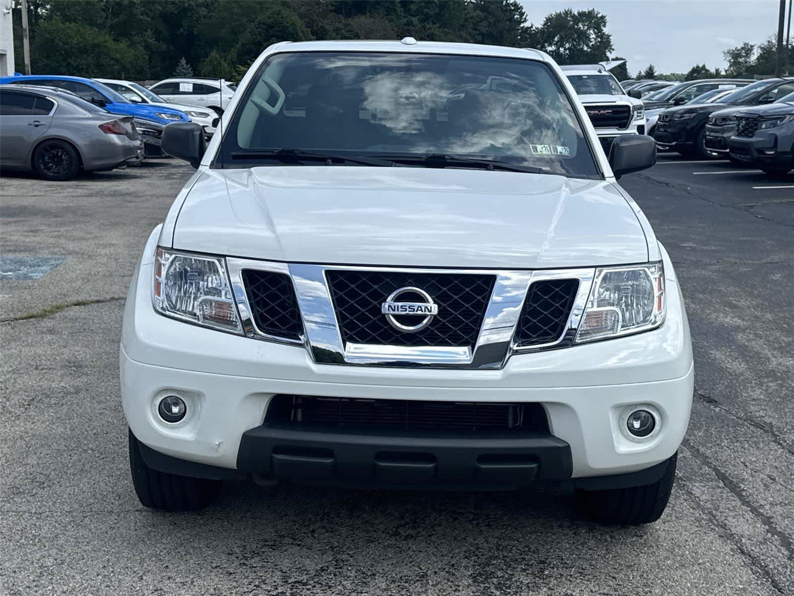 Used 2018 Nissan Frontier SV w/ Value Truck Package AWD/4WD image 9
